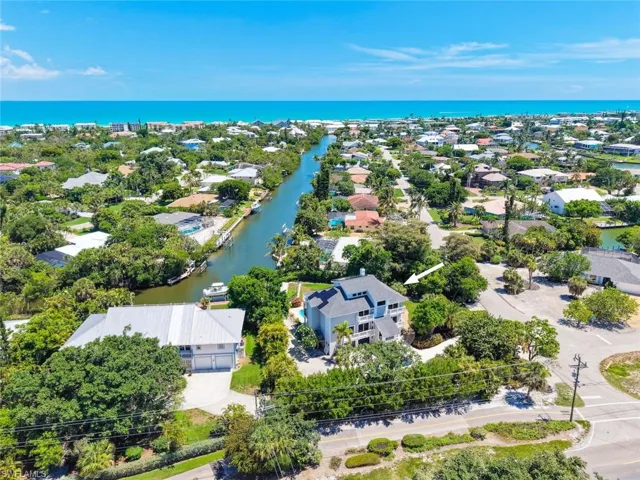 1048 Kings Crown Dr, Sanibel, Florida 33957