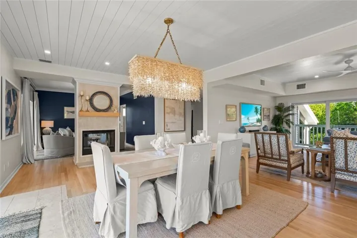 1048 Kings Crown Dr, Sanibel, Florida 33957
