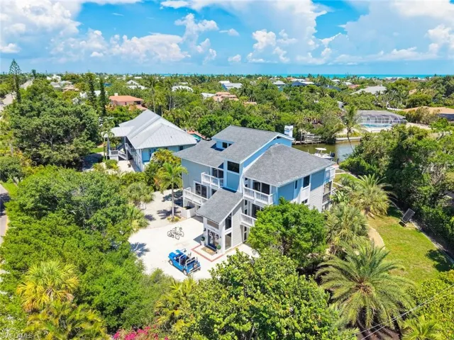 1048 Kings Crown Dr, Sanibel, Florida 33957