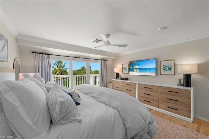 1048 Kings Crown Dr, Sanibel, Florida 33957