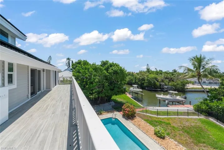 1048 Kings Crown Dr, Sanibel, Florida 33957