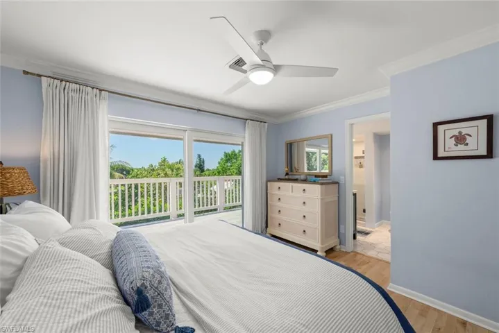 1048 Kings Crown Dr, Sanibel, Florida 33957