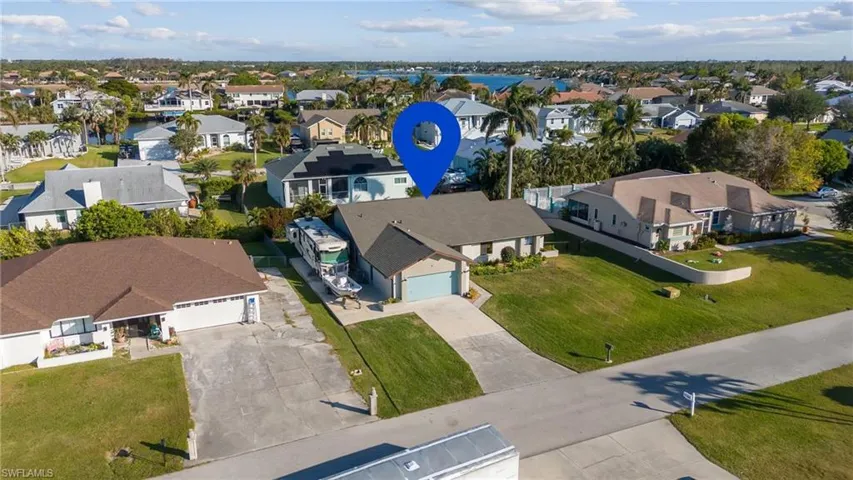 17585  Moorfield  DR, Fort Myers, FL 33908