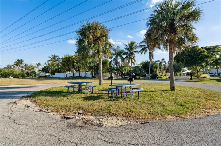 Picnic & Grilling Area