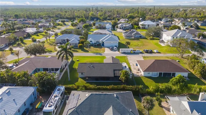 17585  Moorfield  DR, Fort Myers, FL 33908