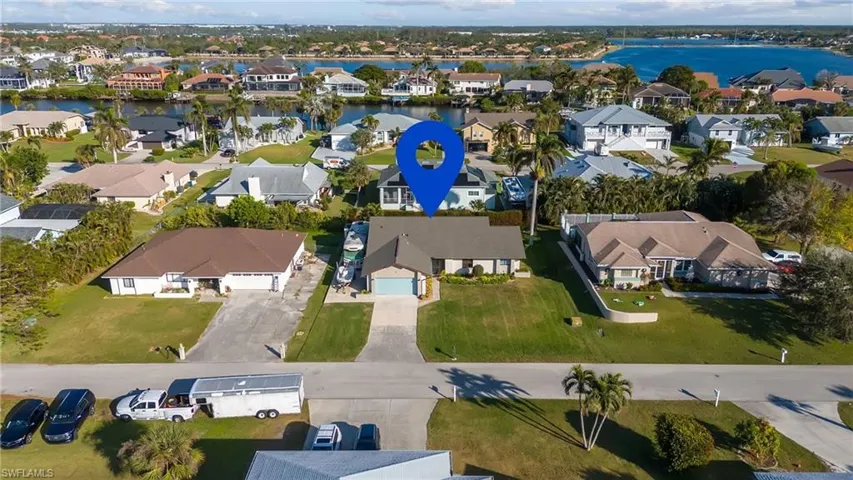 17585  Moorfield  DR, Fort Myers, FL 33908
