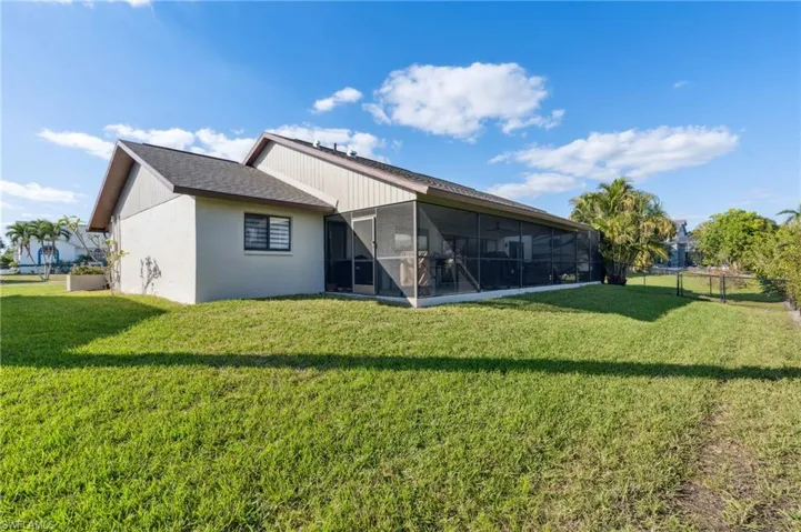 17585  Moorfield  DR, Fort Myers, FL 33908