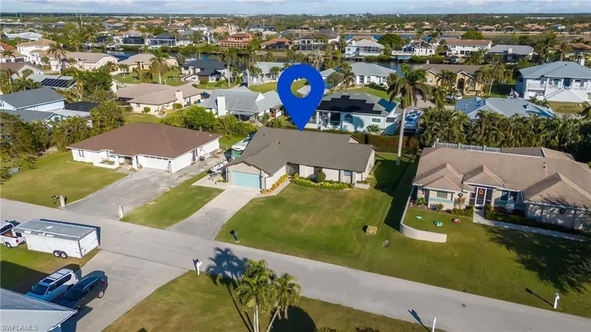 17585  Moorfield  DR, Fort Myers, FL 33908