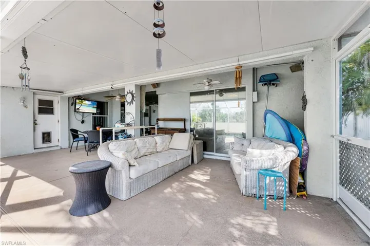 16267  Horizon  RD, North Fort Myers, FL 33917