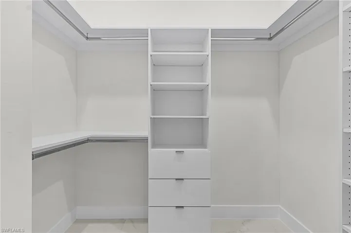 Walk-in Closet