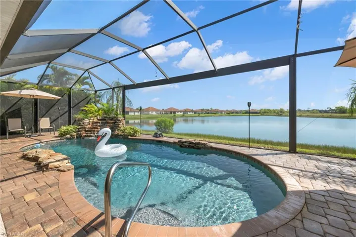 2111 Grove Dr, Naples, Florida 34120