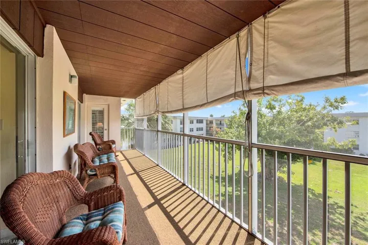 Lanai with Shades