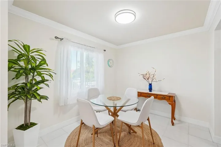 1100 Eastham Way 207, Naples, Florida 34104