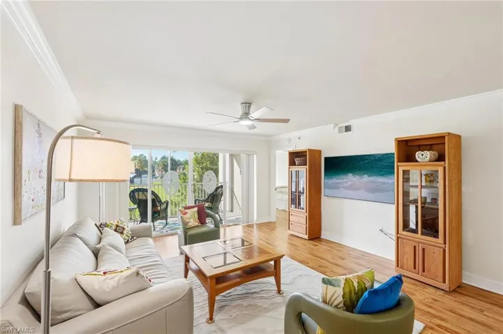 1100 Eastham Way 207, Naples, Florida 34104