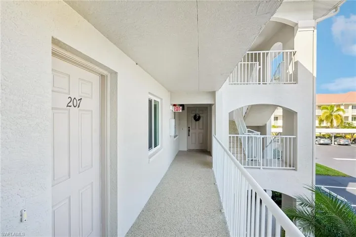 1100 Eastham Way 207, Naples, Florida 34104