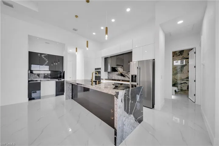 2020 Santa Barbara Blvd N, Cape Coral, Florida 33993