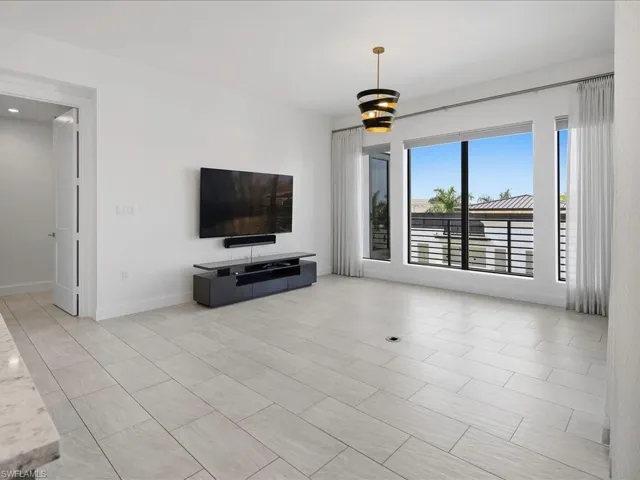 1111 Central Ave 409, Naples, Florida 34102