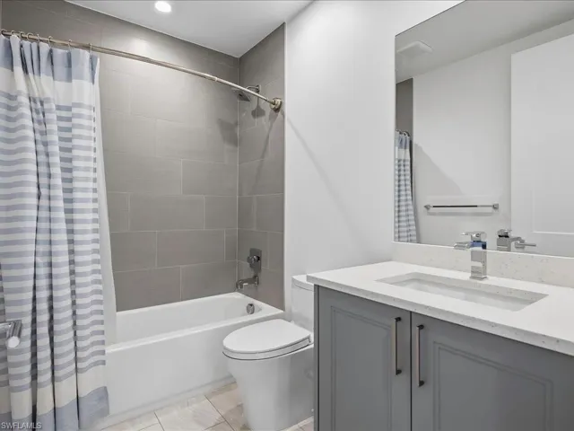1111 Central Ave 409, Naples, Florida 34102