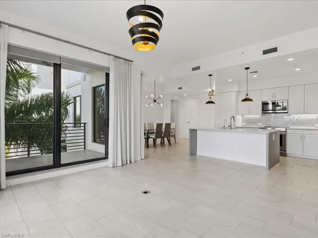 1111 Central Ave 409, Naples, Florida 34102