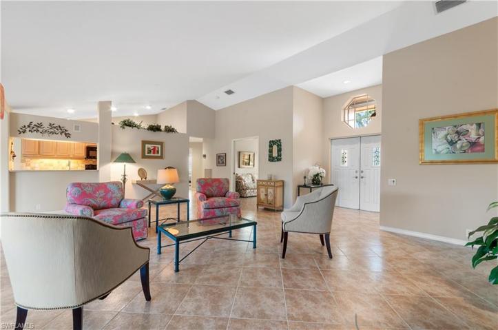 Beautiful Tile Floors through out family room, dining and kitchen
