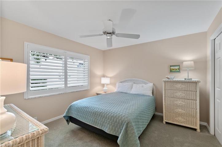 3rd Guest bedroom with Plantation Shutters