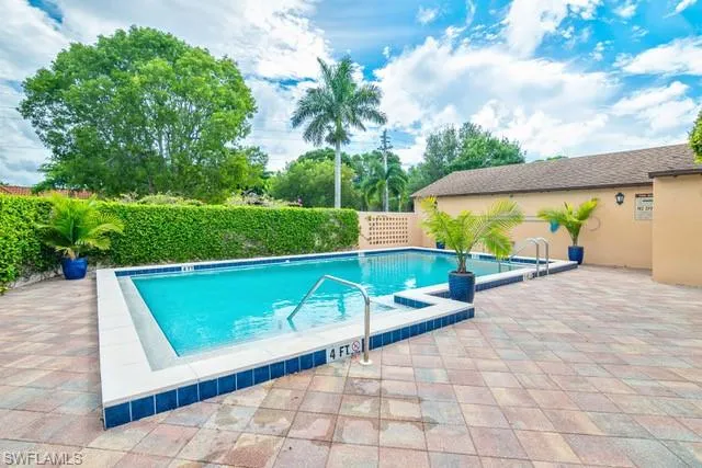 4300 Belair Ln 1, Naples, Florida 34103