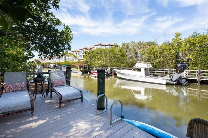1595  Curlew  AVE, Naples, FL 34102