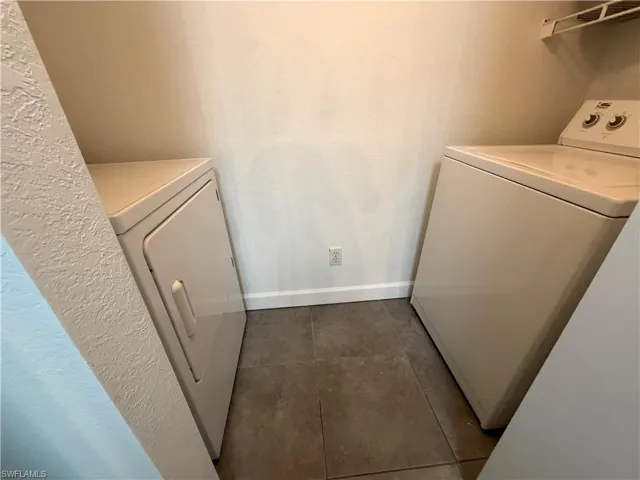 8245 Ibis Club Dr 403, Naples, Florida 34104