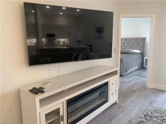 8678  Cedar Hammock  BLVD, Naples, FL 34112