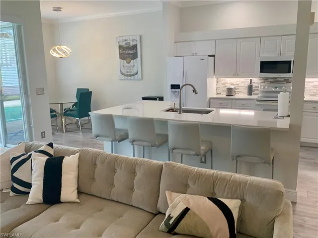 8678  Cedar Hammock  BLVD, Naples, FL 34112