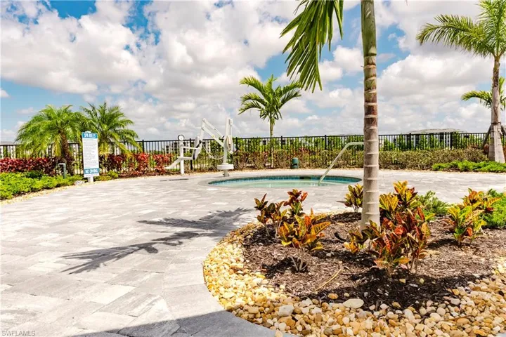 The National Clubhouse Pool