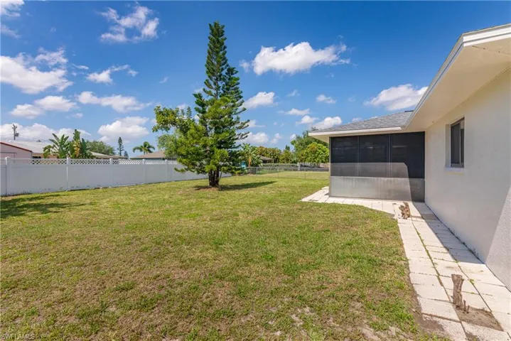 1412 Se 19th St, Cape Coral Fl 33990
