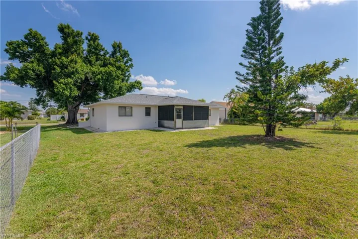 1412 Se 19th St, Cape Coral Fl 33990