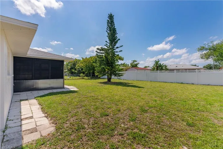 1412 Se 19th St, Cape Coral Fl 33990