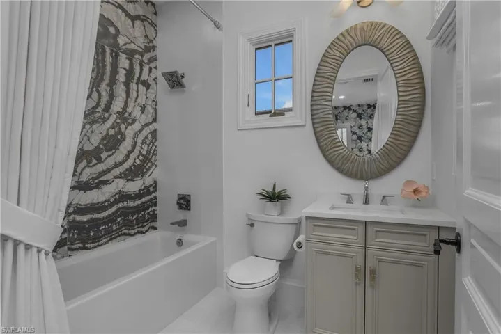 16653 Toscana Cir 702, Naples, Florida 34110