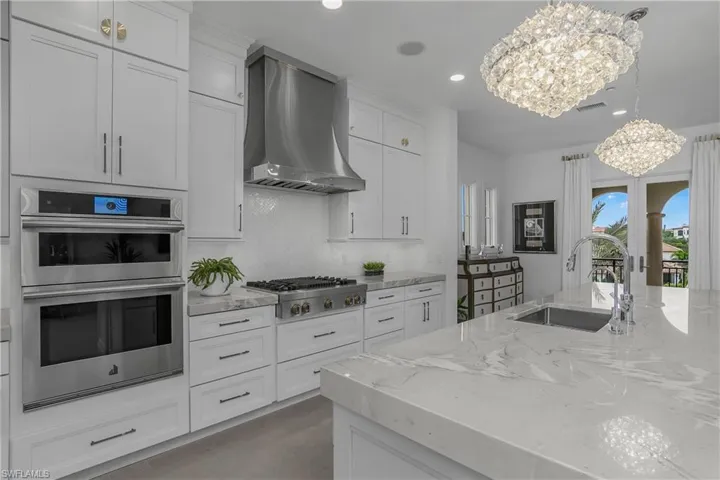 16653 Toscana Cir 702, Naples, Florida 34110