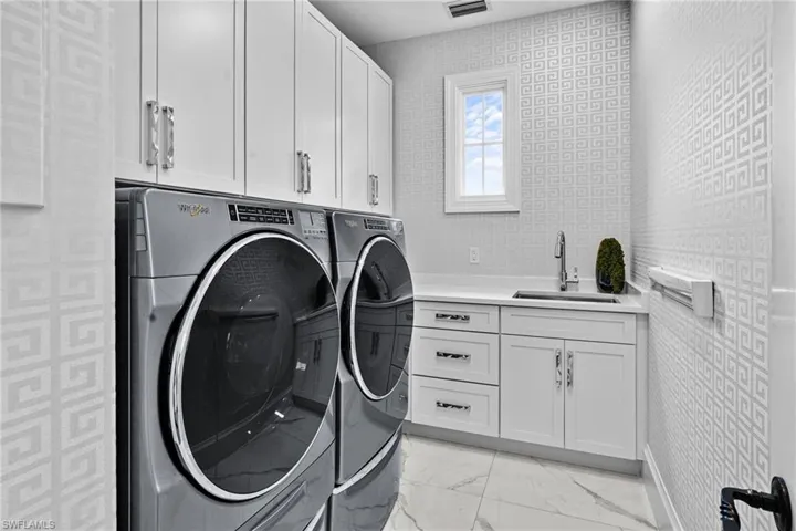16653 Toscana Cir 702, Naples, Florida 34110