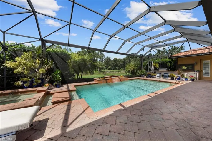 Pool/spa, outdoor kitchen