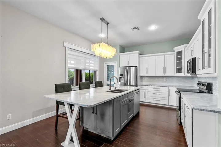 931 Golden Pond Ct, Cape Coral Fl 33909