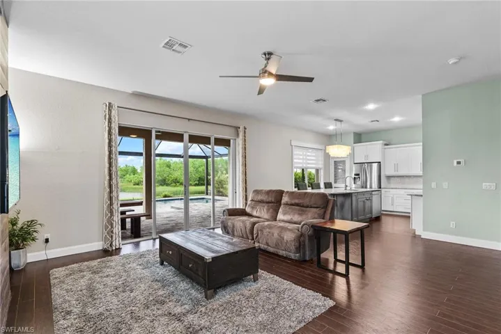 931 Golden Pond Ct, Cape Coral Fl 33909