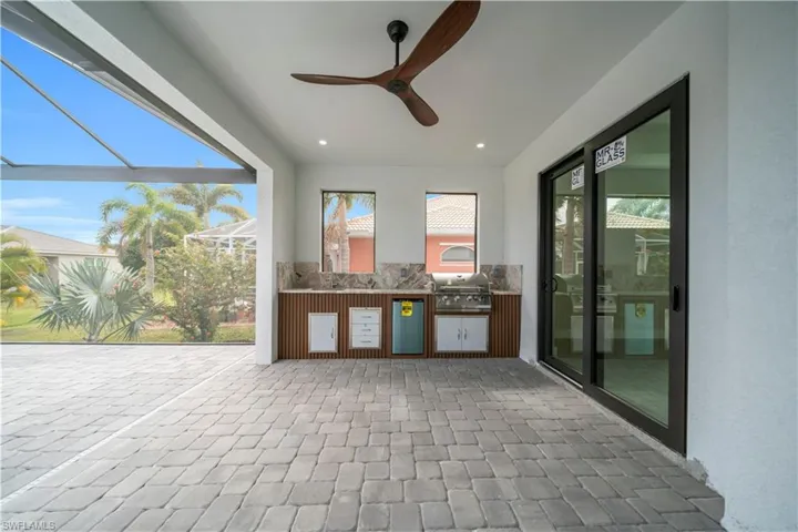 Outdoor Kitchen