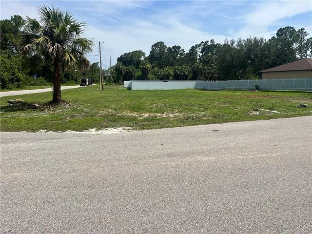 162  Canary S AVE, LEHIGH ACRES, FL 33974