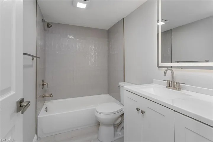 5419 Rattlesnake Hammock Rd 107f, Naples, Florida 34113