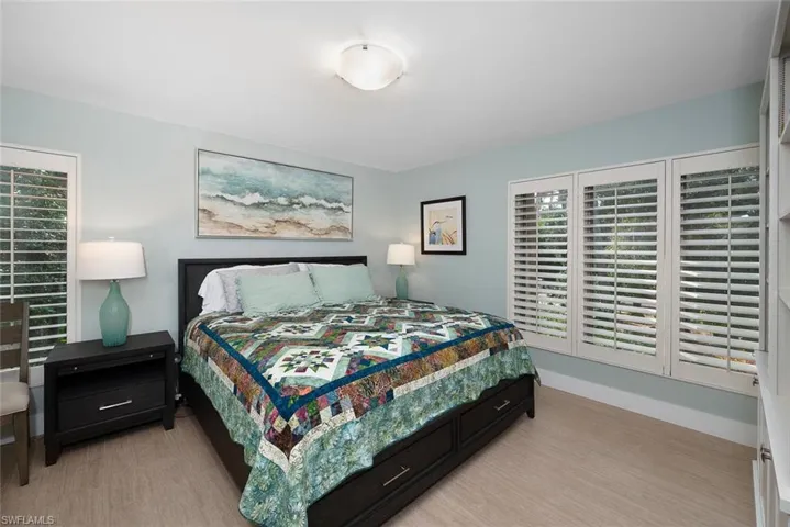 101  Clubhouse  LN, Naples, FL 34105