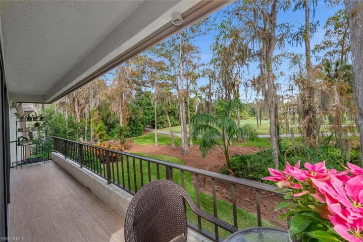 101  Clubhouse  LN, Naples, FL 34105