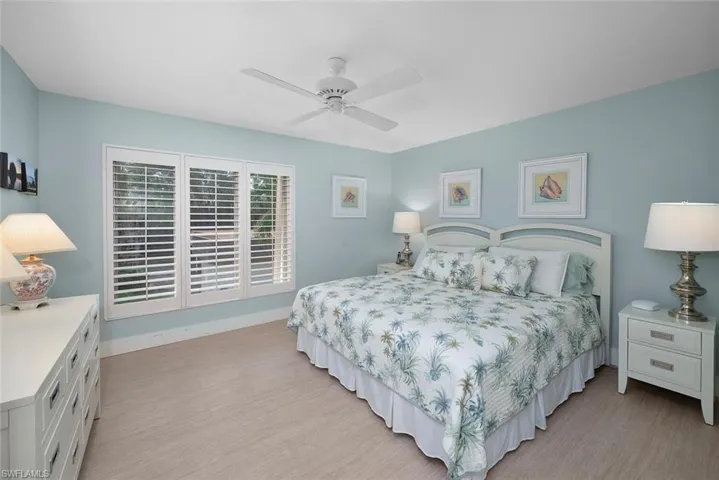 101  Clubhouse  LN, Naples, FL 34105