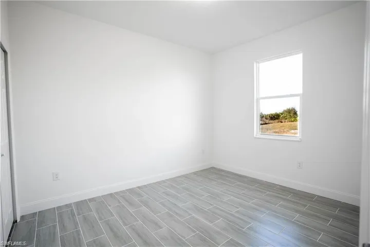 407-409  Bell S BLVD, Lehigh Acres, FL 33974
