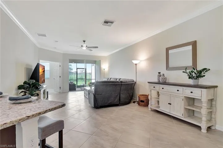 1870  Alameda  DR, Naples, FL 34120