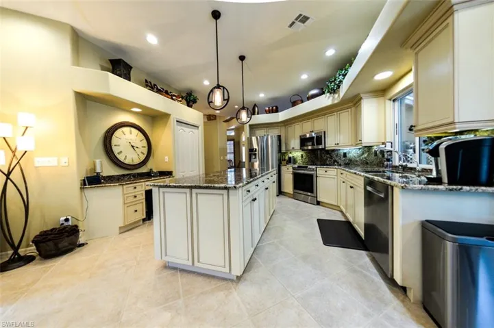 11085 Wine Palm RD, FORT MYERS FL 33966