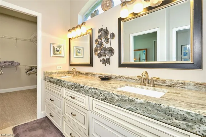 9240 Willowcrest Ct, Fort Myers, Florida 33908